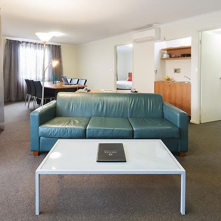 Ramada Encore Belconnen Canberra Exterior foto