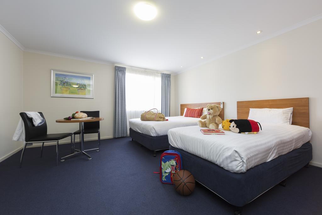 Ramada Encore Belconnen Canberra Exterior foto