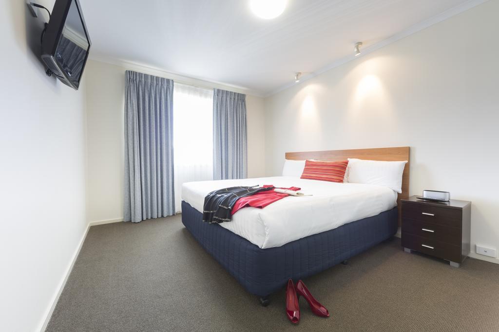 Ramada Encore Belconnen Canberra Exterior foto