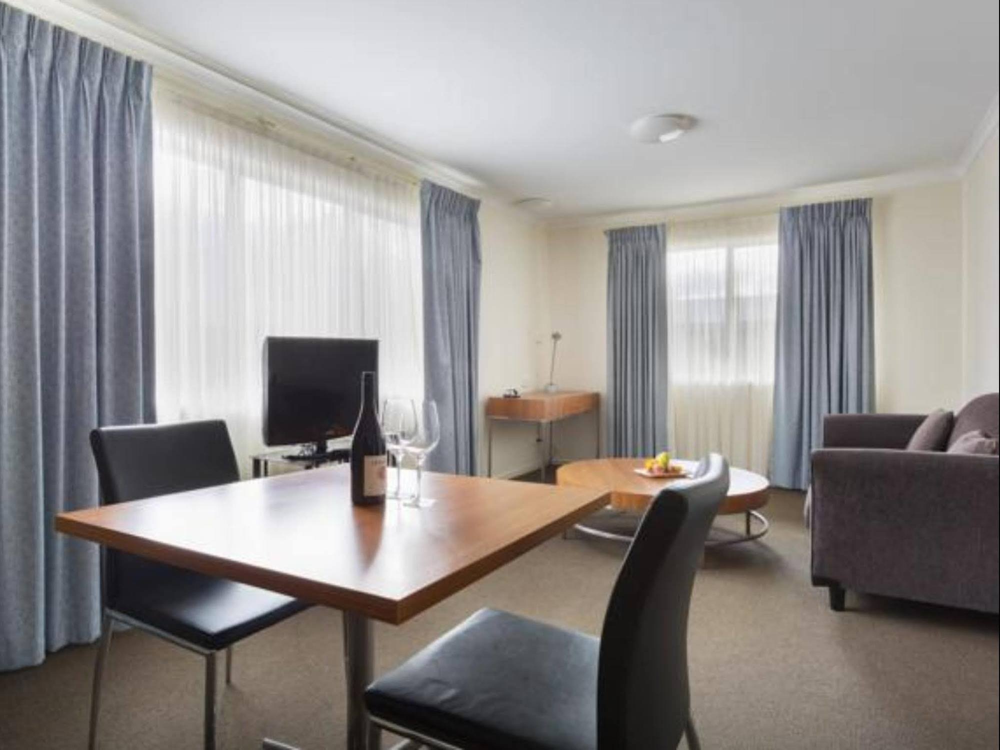 Ramada Encore Belconnen Canberra Exterior foto