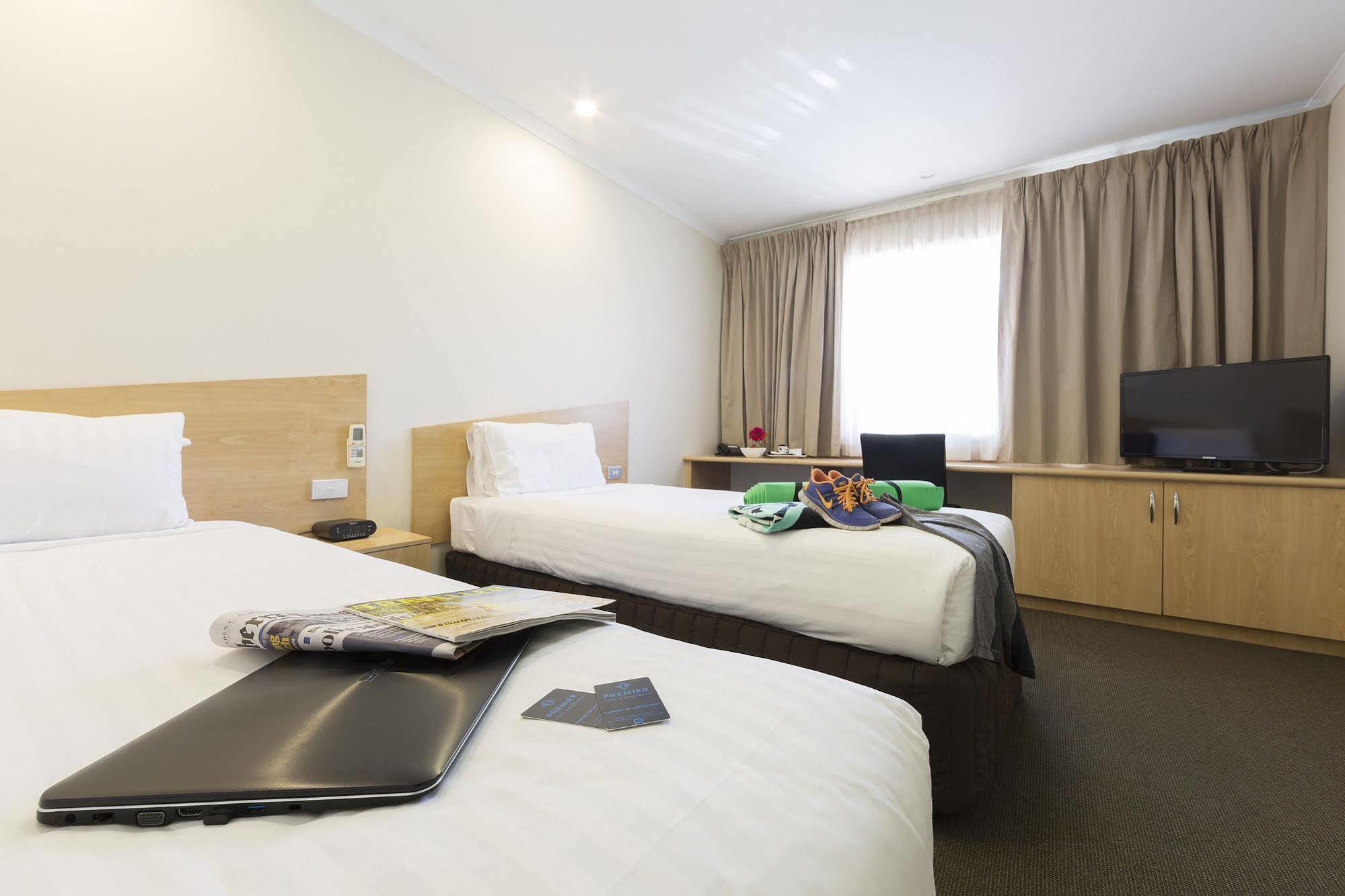 Ramada Encore Belconnen Canberra Exterior foto